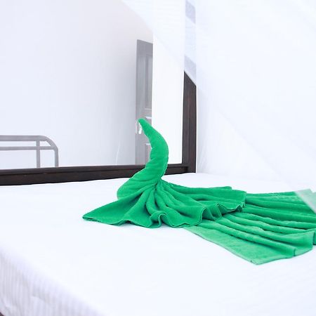 Mirissa White Plaza Otel Dış mekan fotoğraf