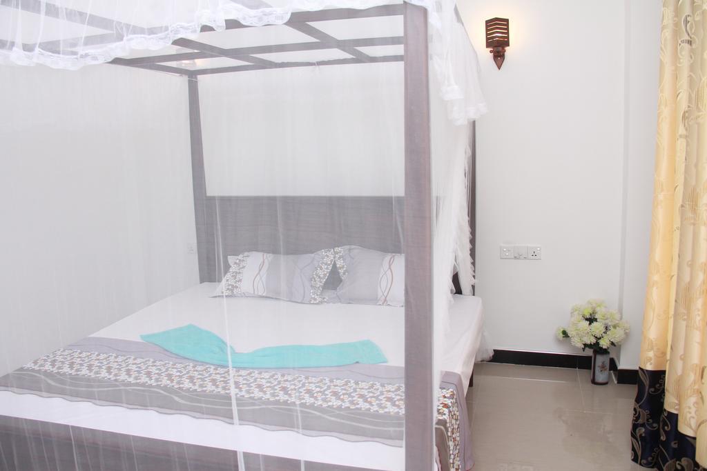Mirissa White Plaza Otel Dış mekan fotoğraf