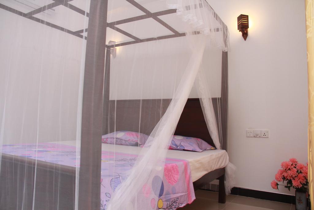 Mirissa White Plaza Otel Dış mekan fotoğraf