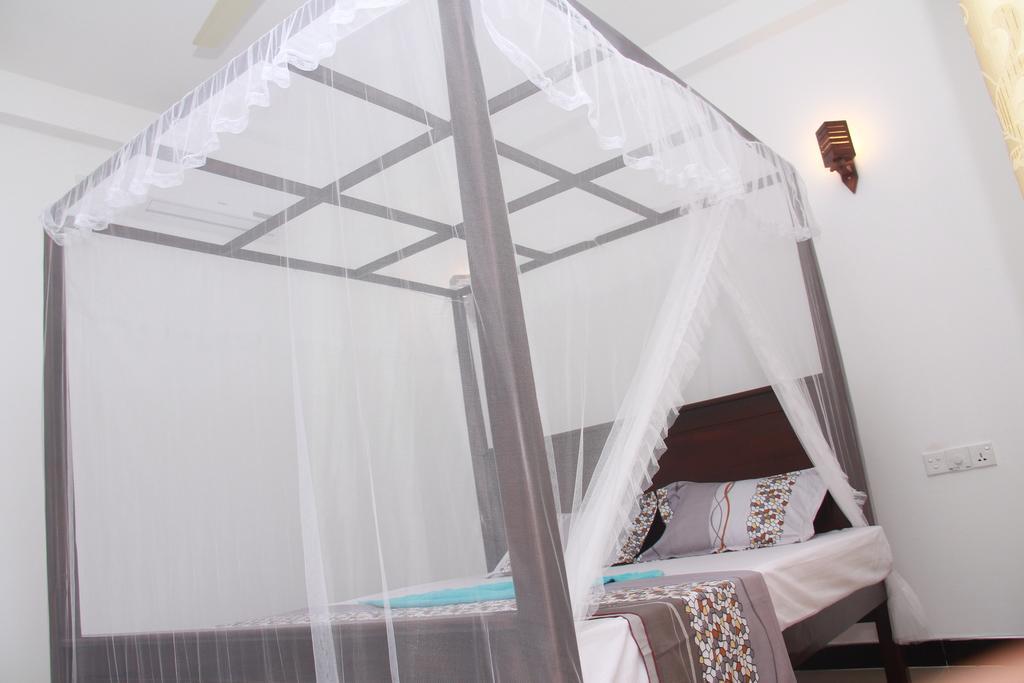 Mirissa White Plaza Otel Dış mekan fotoğraf