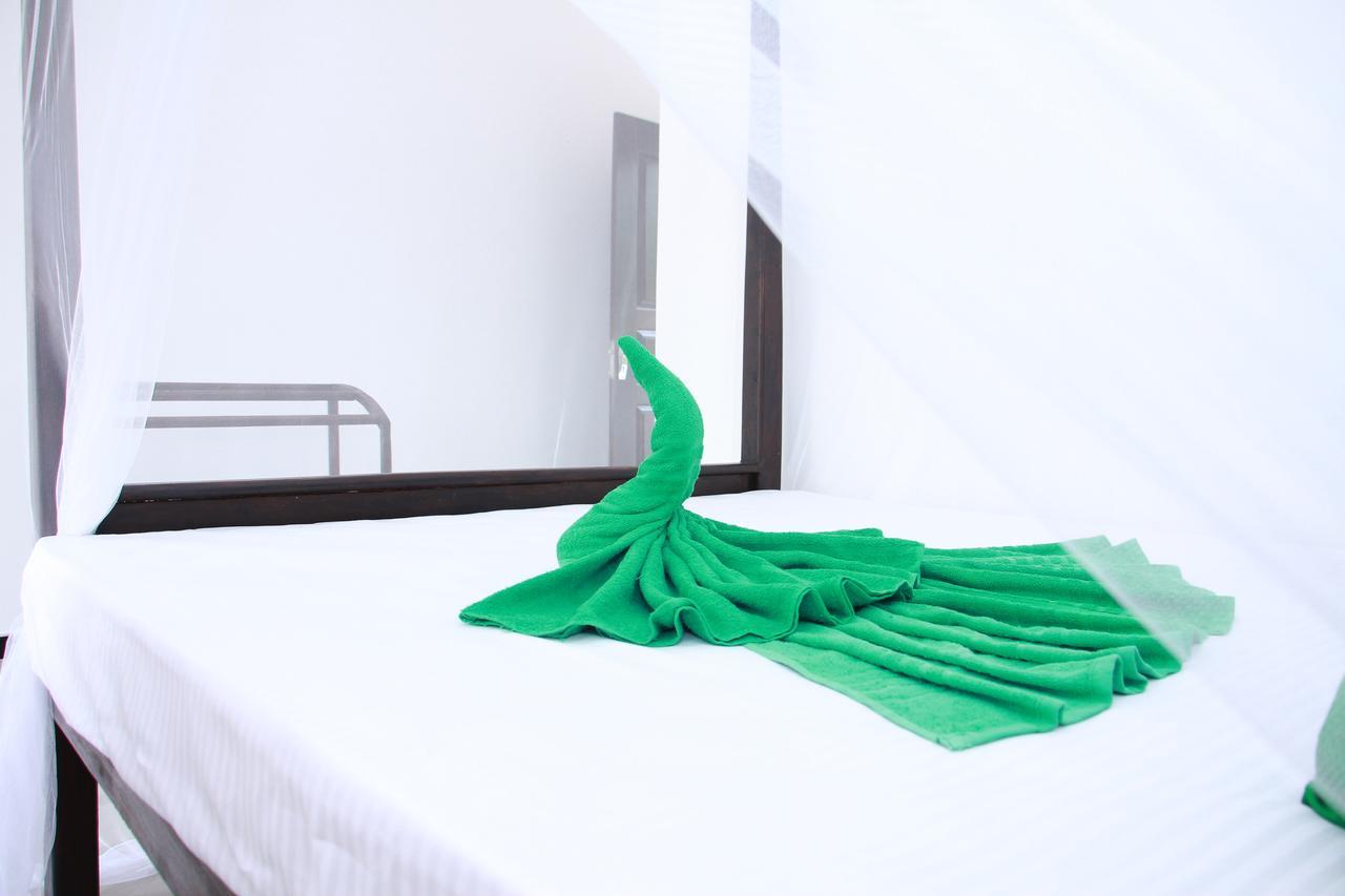 Mirissa White Plaza Otel Dış mekan fotoğraf