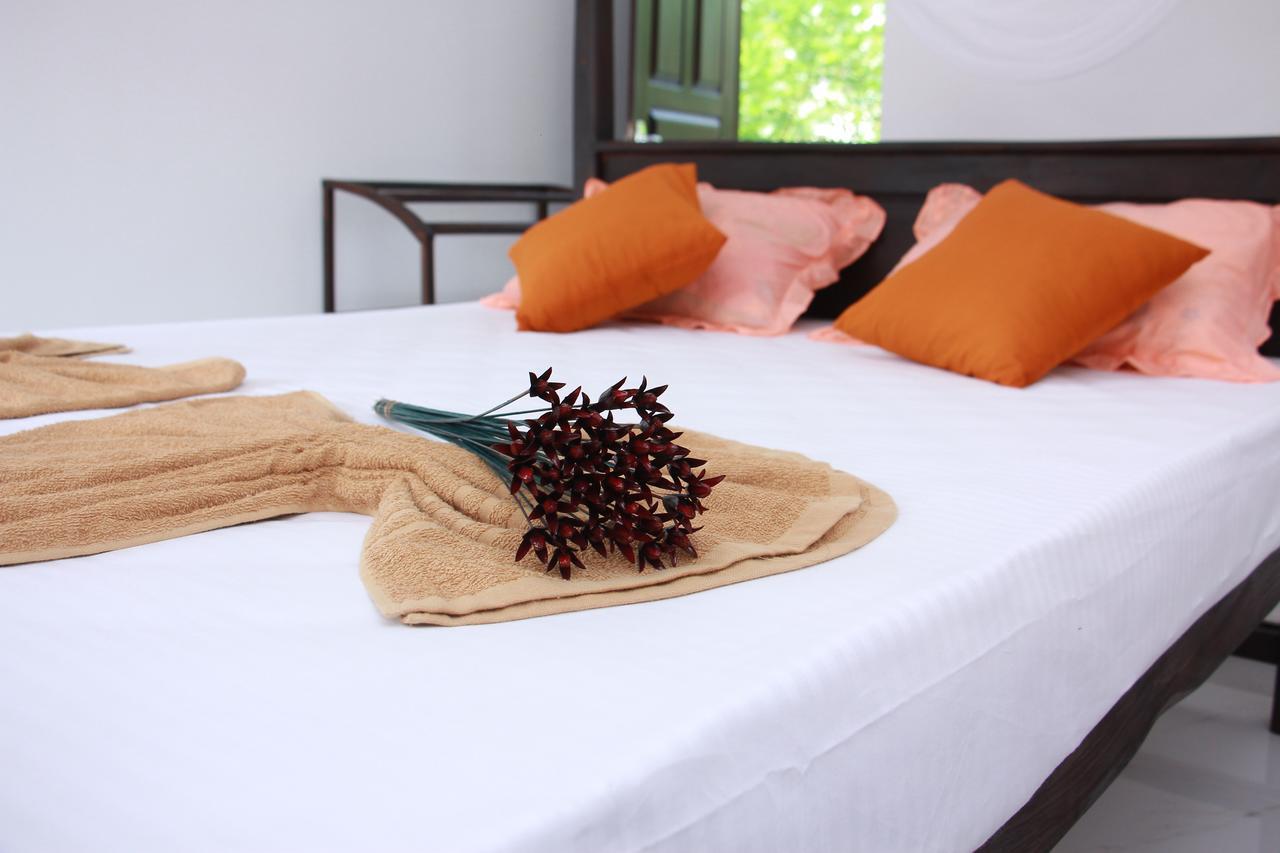 Mirissa White Plaza Otel Dış mekan fotoğraf