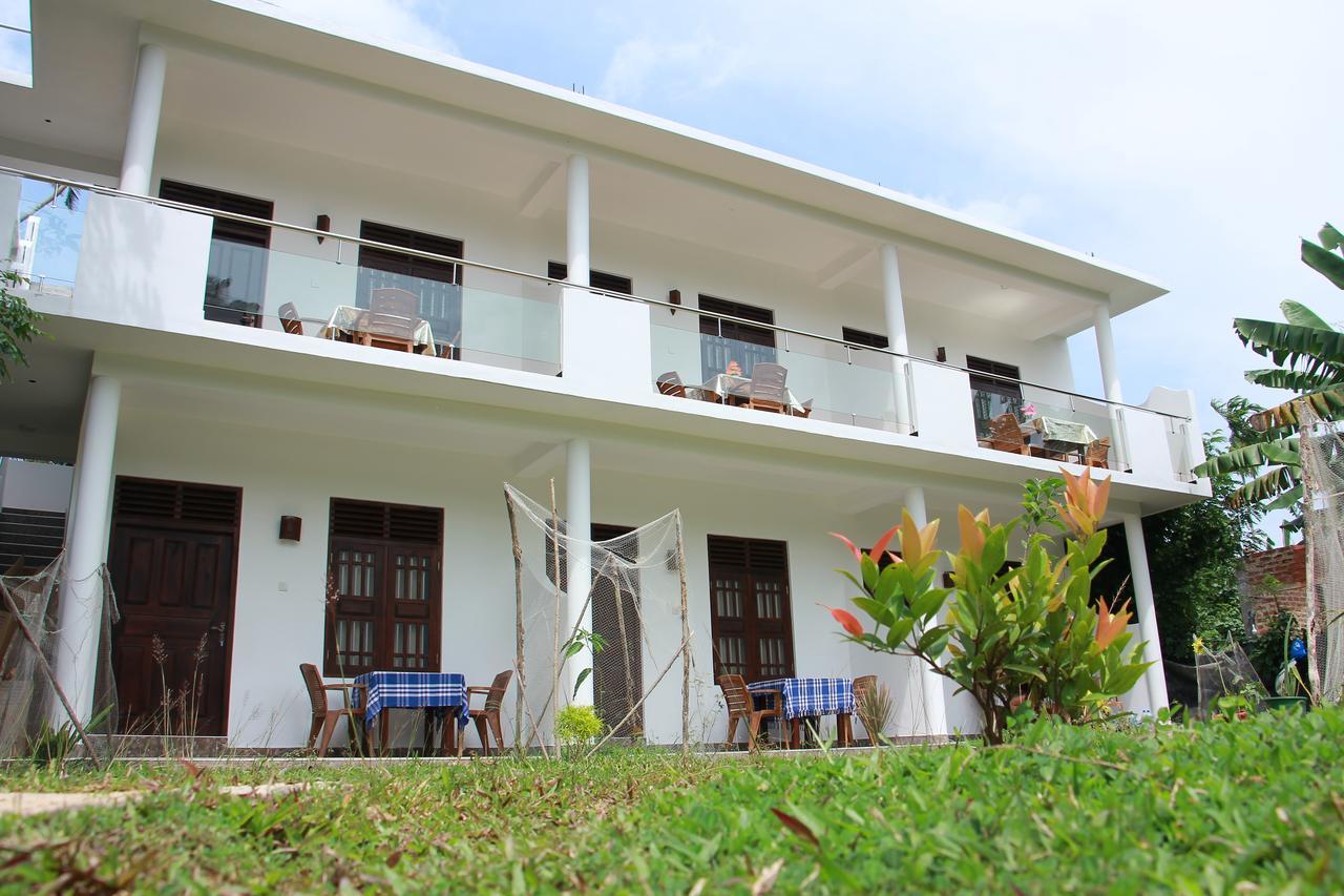 Mirissa White Plaza Otel Dış mekan fotoğraf