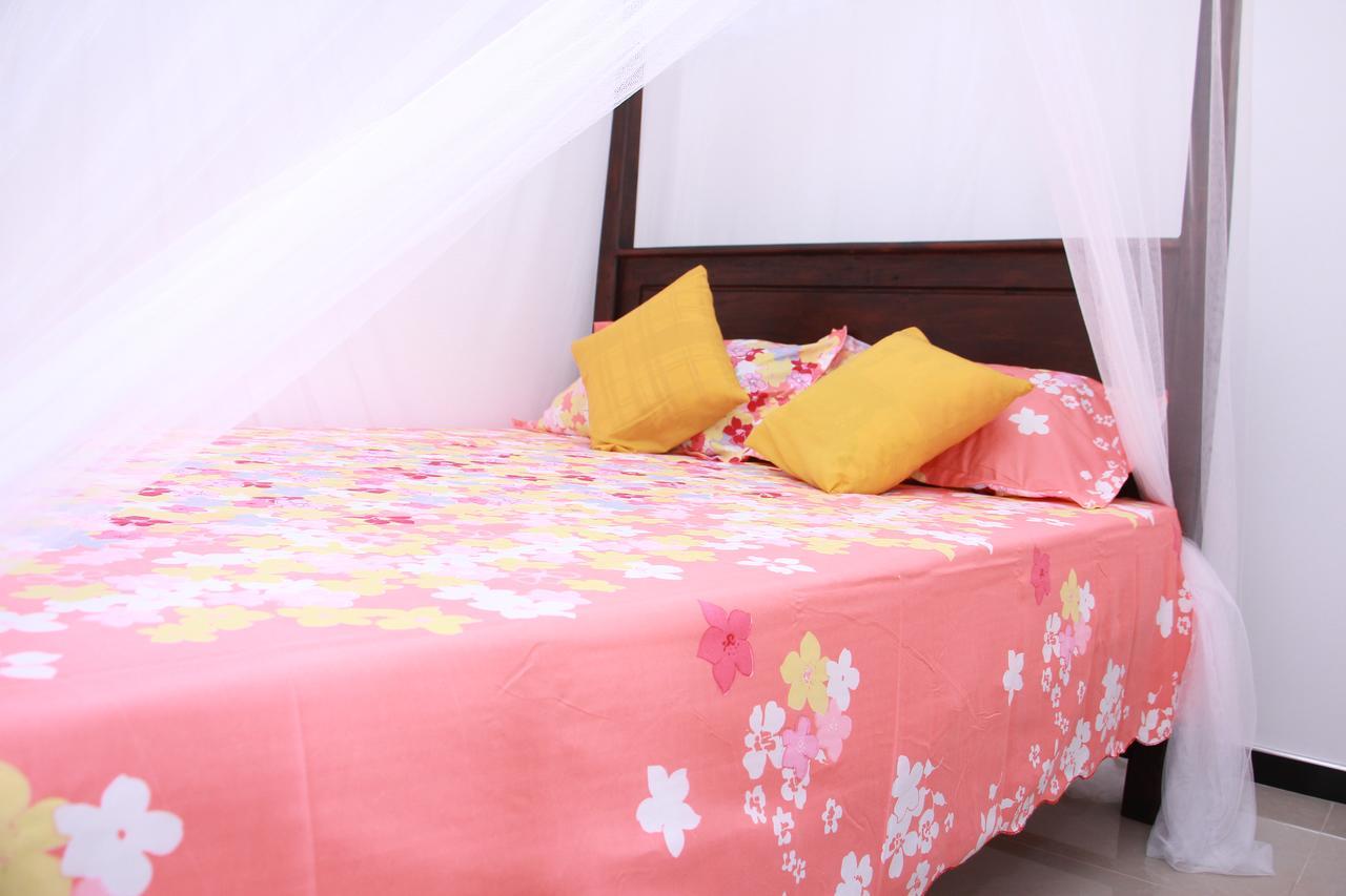 Mirissa White Plaza Otel Dış mekan fotoğraf