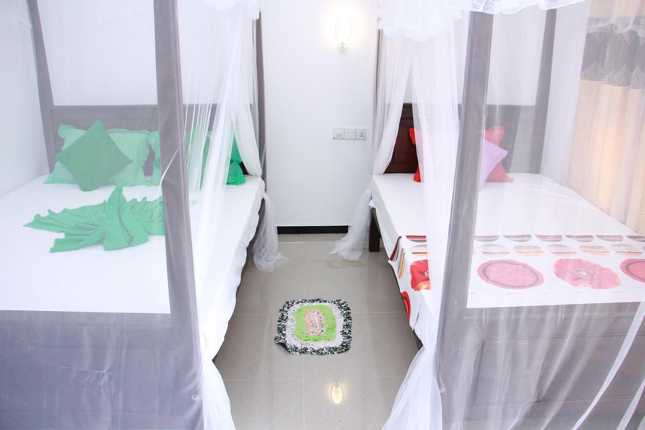 Mirissa White Plaza Otel Dış mekan fotoğraf