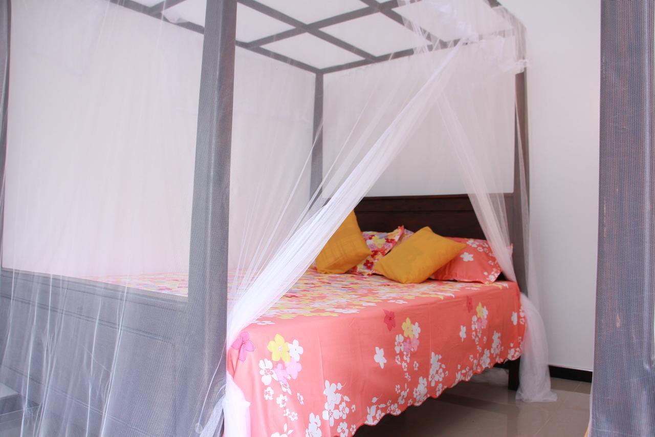 Mirissa White Plaza Otel Dış mekan fotoğraf