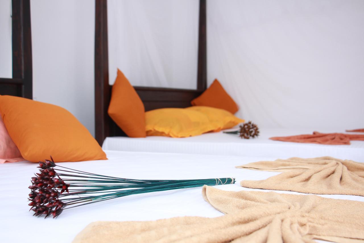 Mirissa White Plaza Otel Dış mekan fotoğraf
