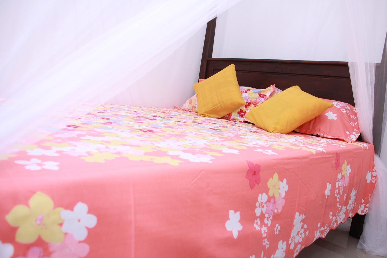 Mirissa White Plaza Otel Dış mekan fotoğraf