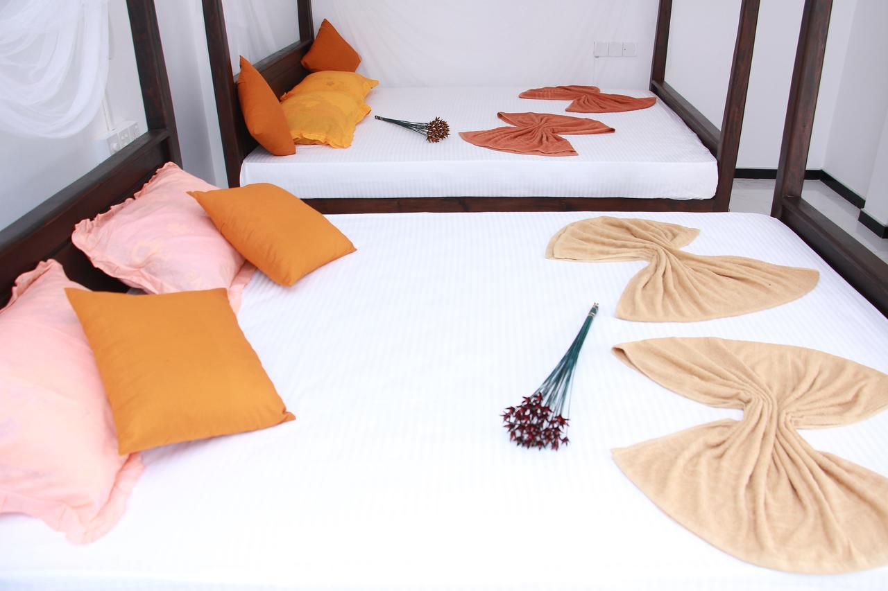 Mirissa White Plaza Otel Dış mekan fotoğraf